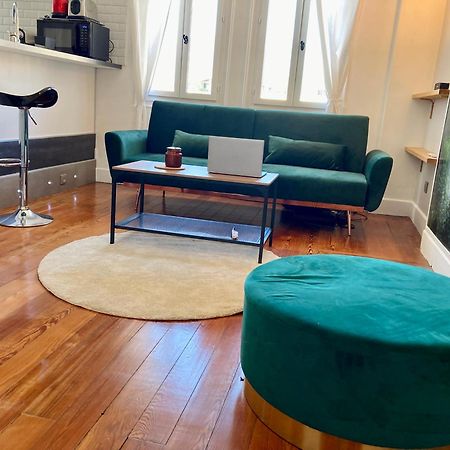 Le Nivolet, Cosy Appartement Шамбери Екстериор снимка