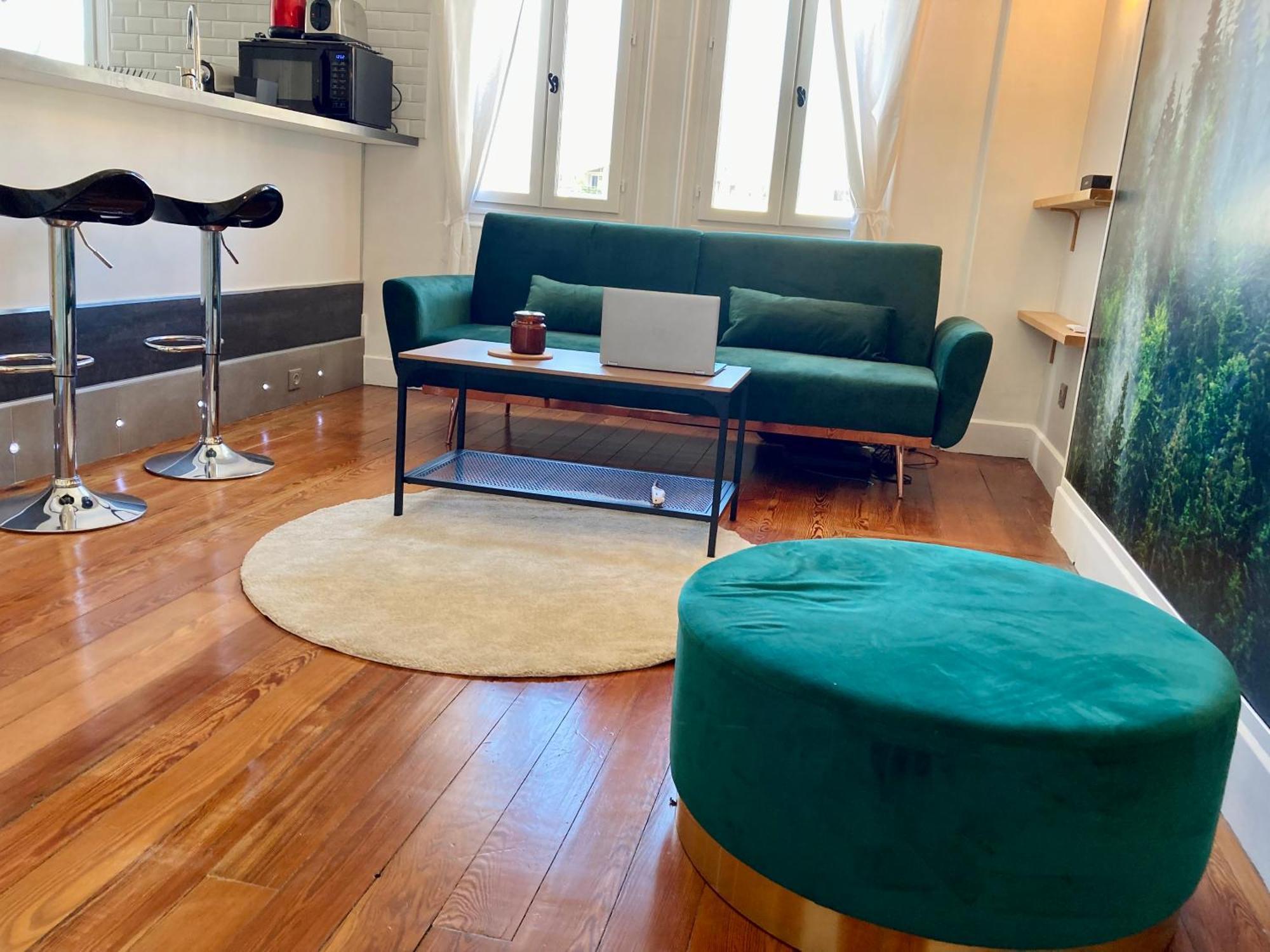 Le Nivolet, Cosy Appartement Шамбери Екстериор снимка
