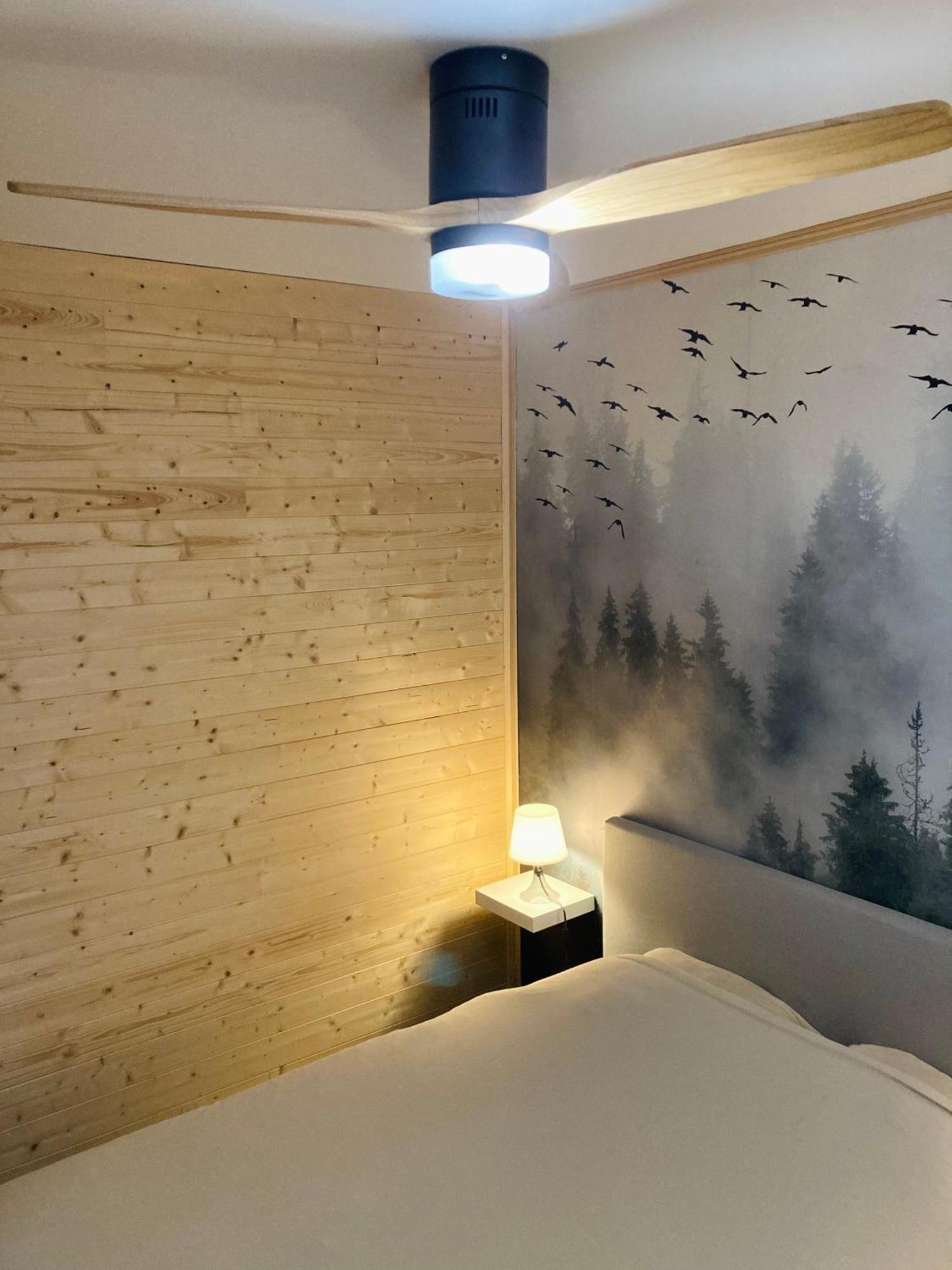 Le Nivolet, Cosy Appartement Шамбери Екстериор снимка
